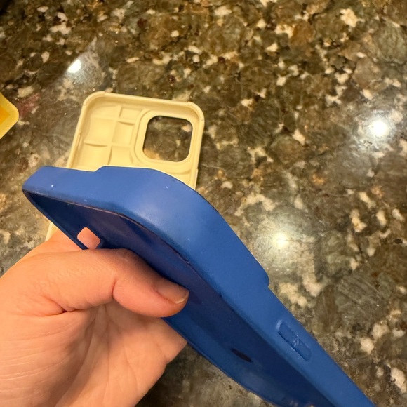 iPhone 12 Pro Max Spigen Cream and Blue Phone Case Duo - Picture 14 of 16